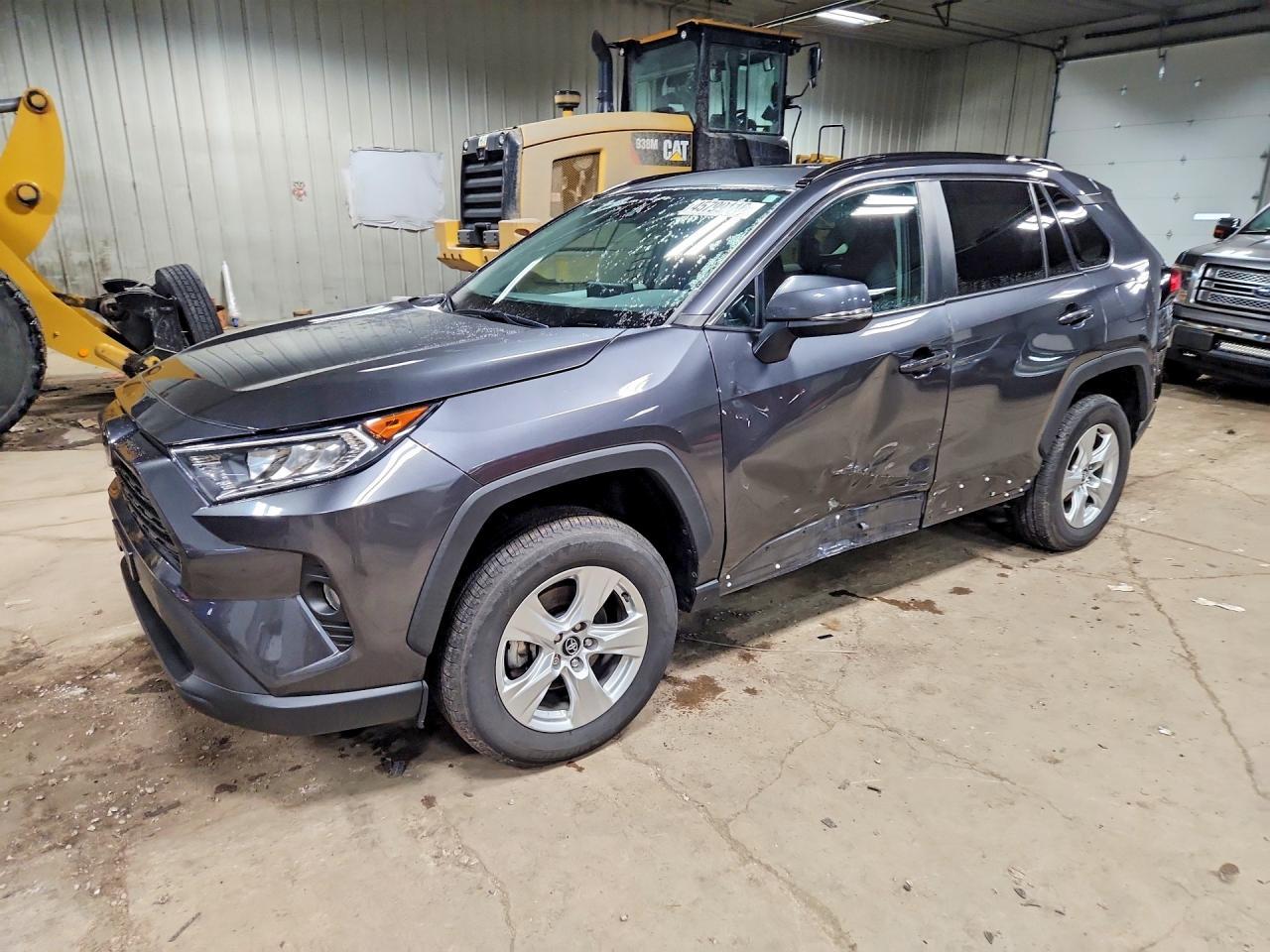 2020 Toyota Rav4 Xle - zdjęcie główne