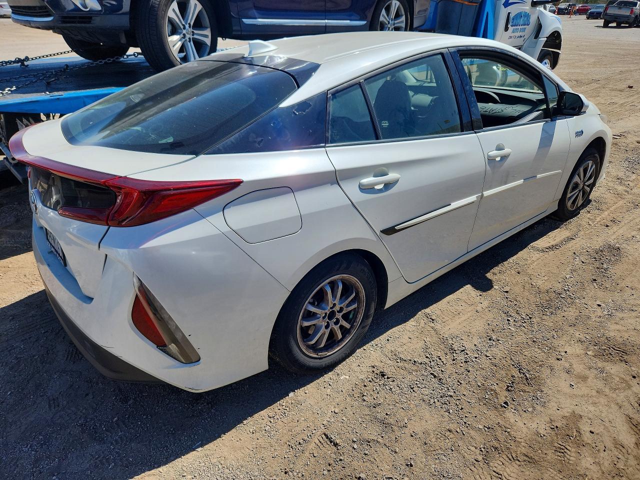 2018 Toyota Prius Prime (Phev) Plus - zdjęcie 3
