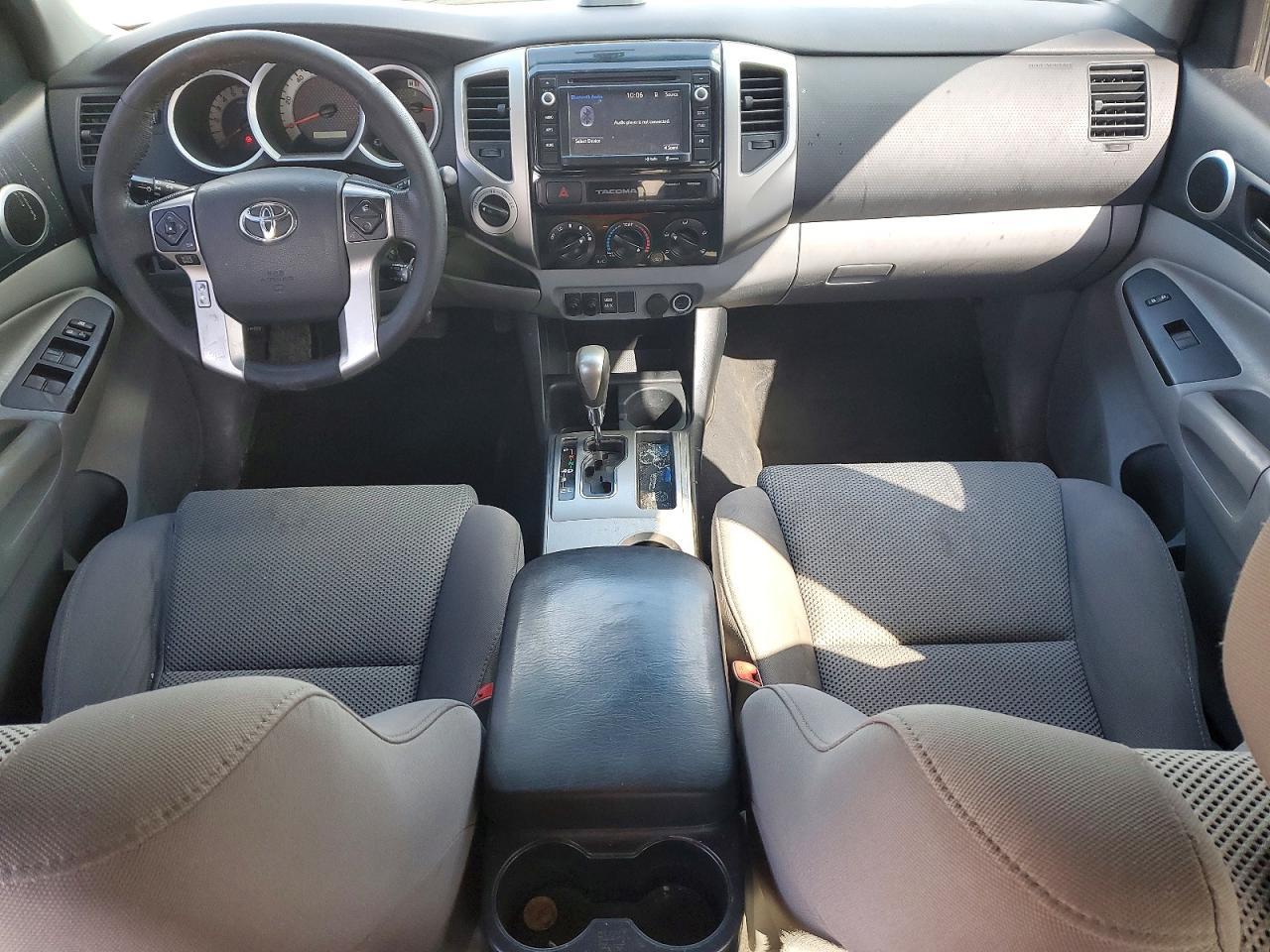 2015 Toyota Tacoma V6 - zdjęcie 8