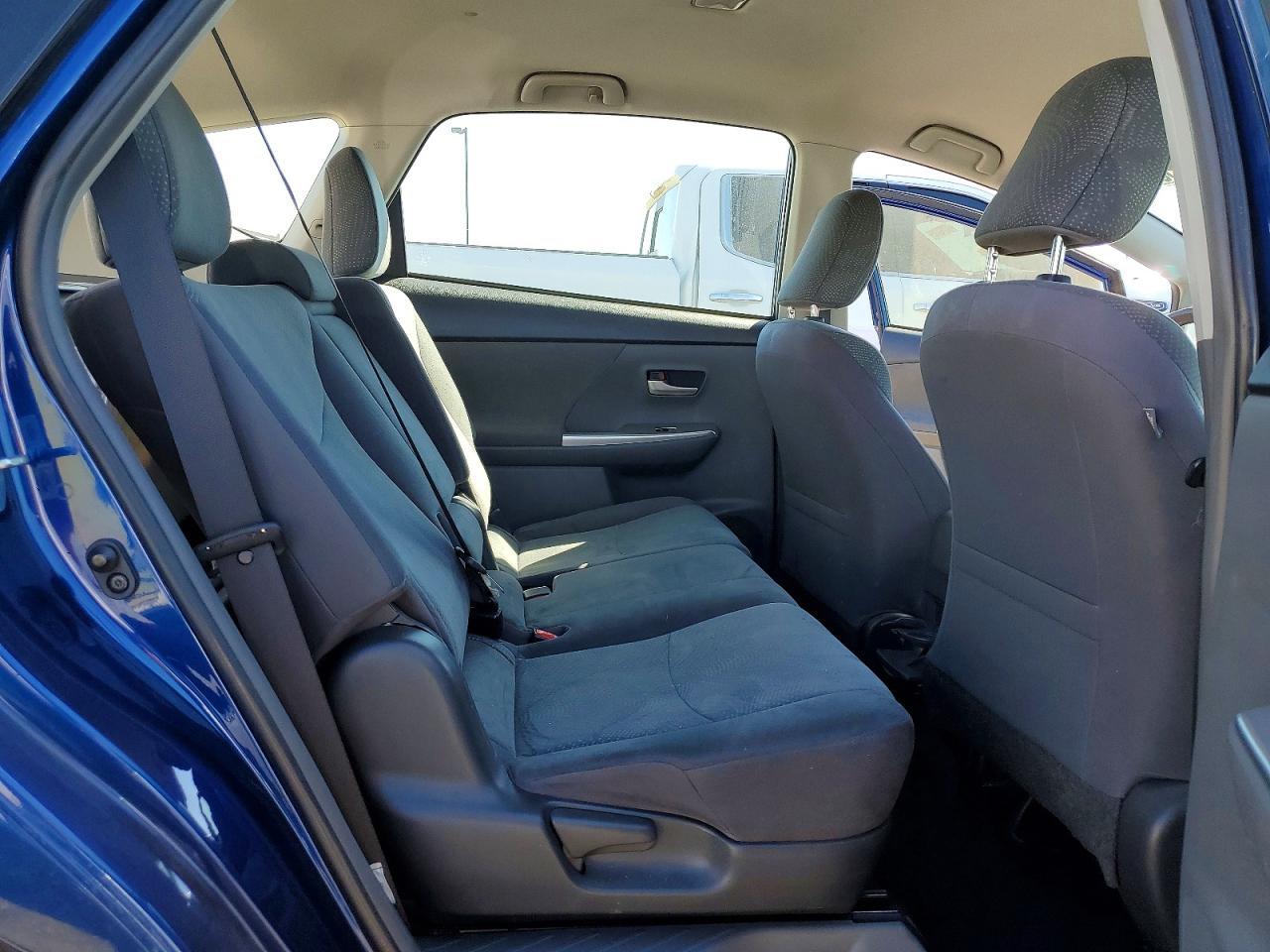 2014 Toyota Prius V Three - zdjęcie 10