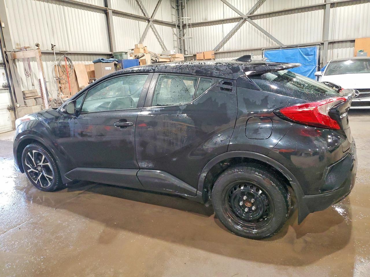 2018 Toyota C-Hr Xle - zdjęcie 2