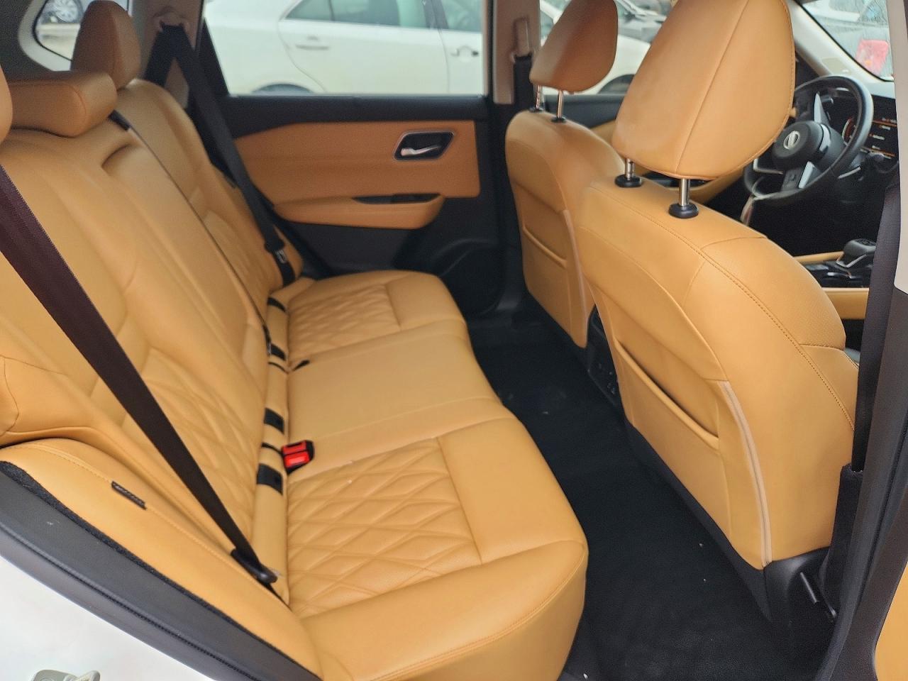 2021 Nissan Rogue Platinum - zdjęcie 11