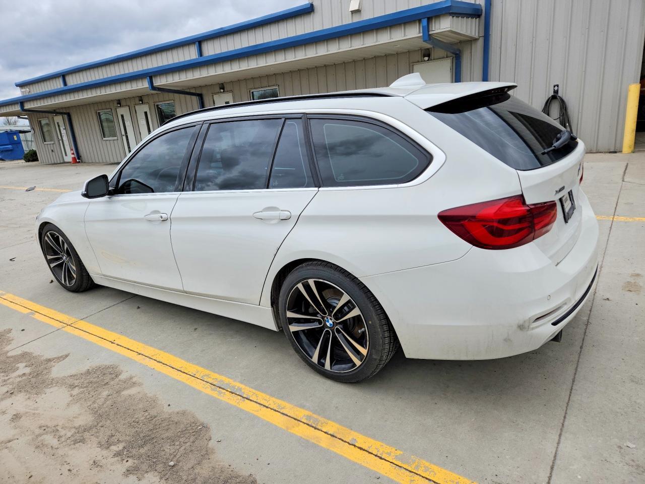 2018 BMW 328 D xDrive - zdjęcie 2