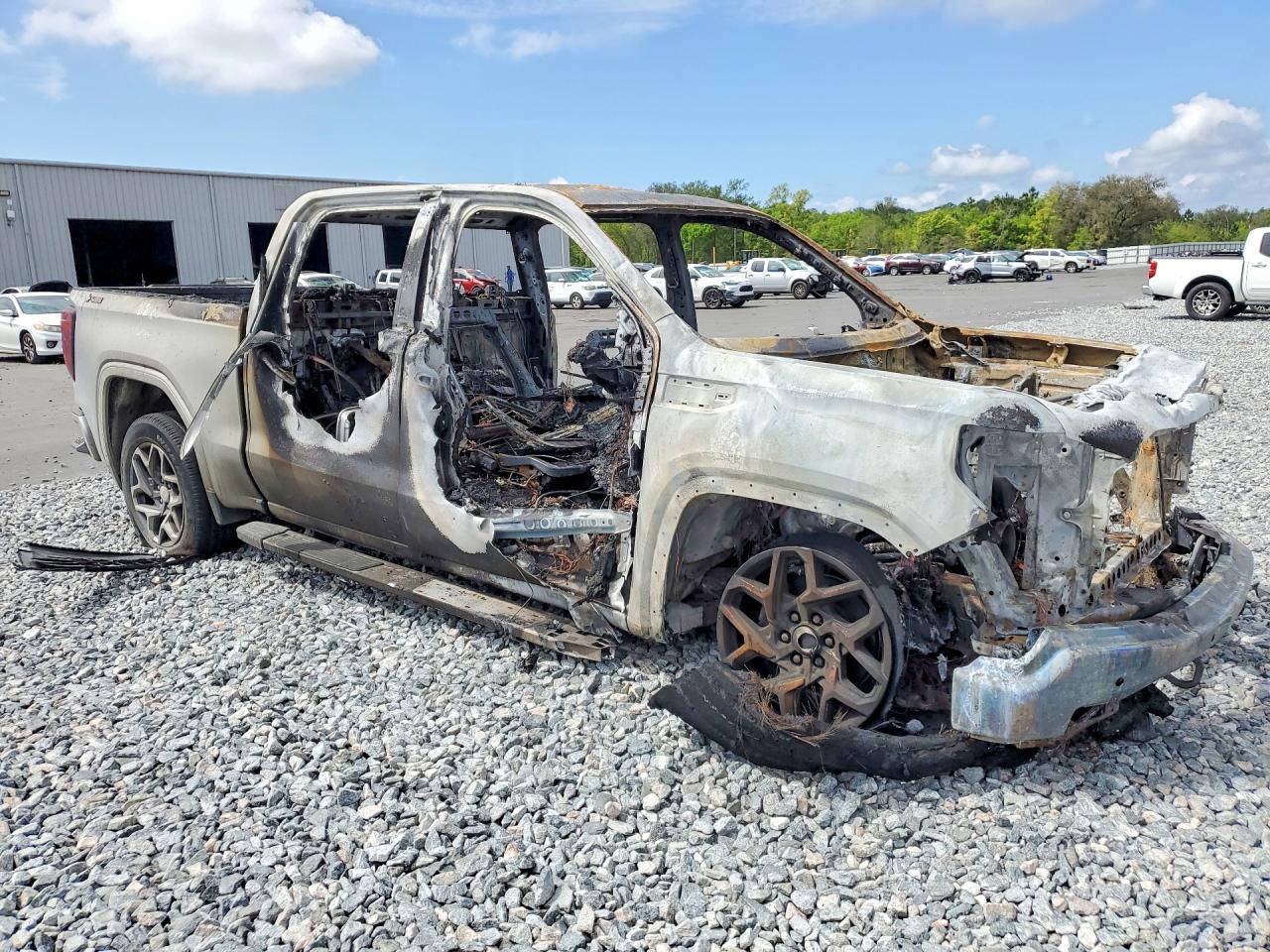 2022 GMC Sierra K1500 Slt - zdjęcie 4