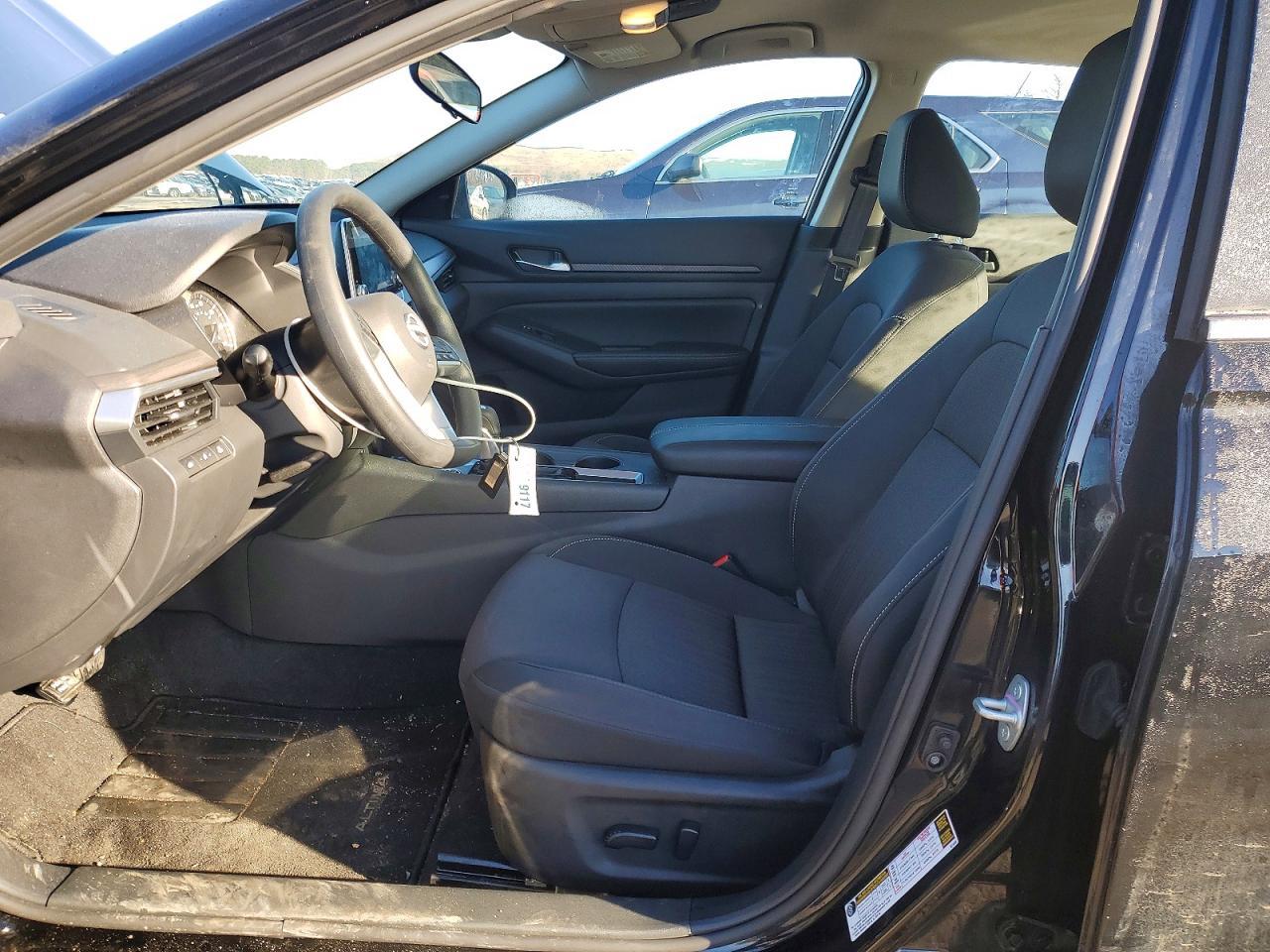2025 Nissan Altima 2.5 Sv - zdjęcie 7