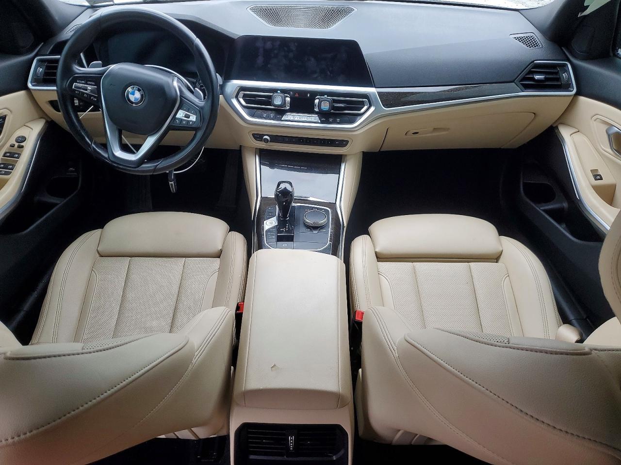 2022 BMW 330I - zdjęcie 8