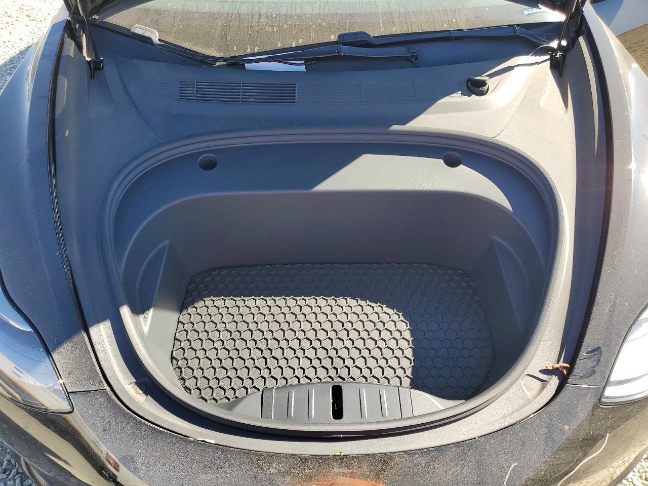 2021 Tesla Model 3 - zdjęcie 11