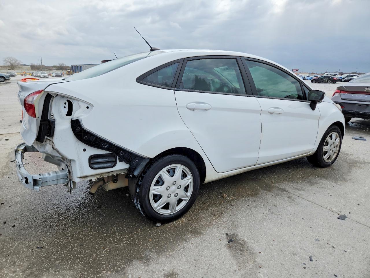 2018 Ford Fiesta S - zdjęcie 3