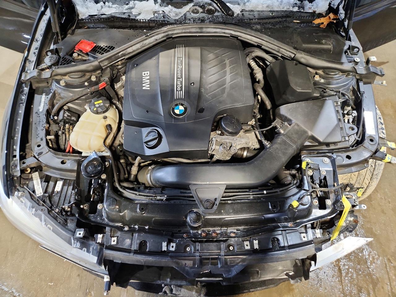 2014 BMW 335 Xi - zdjęcie 11
