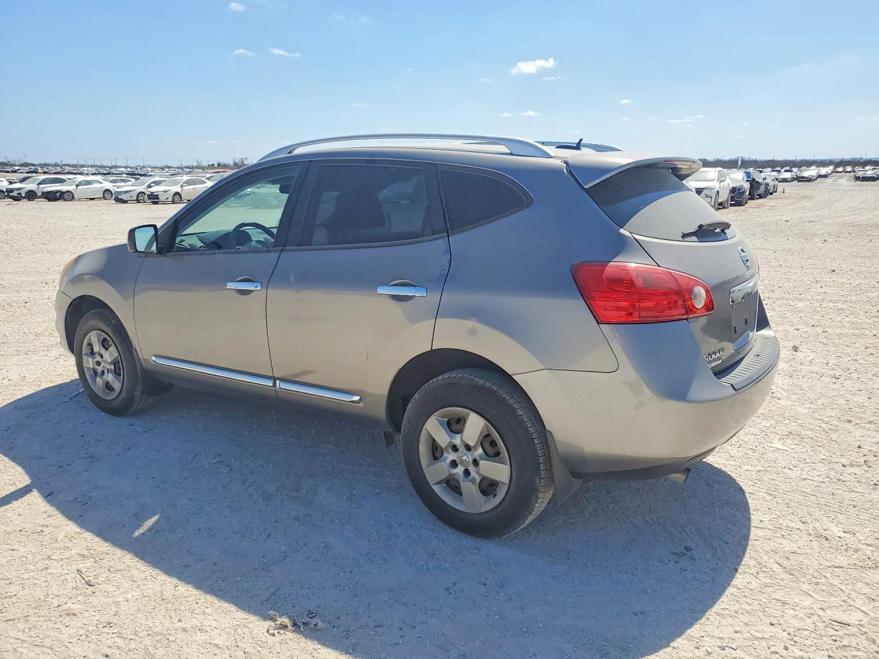 2014 Nissan Rogue Select S - zdjęcie 2