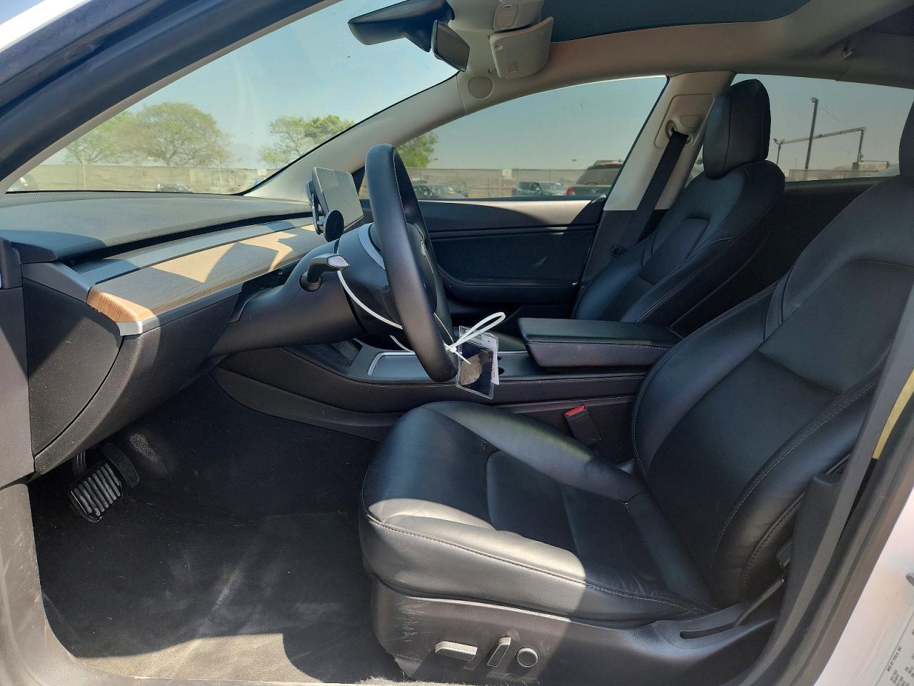 2021 Tesla Model 3 - zdjęcie 7