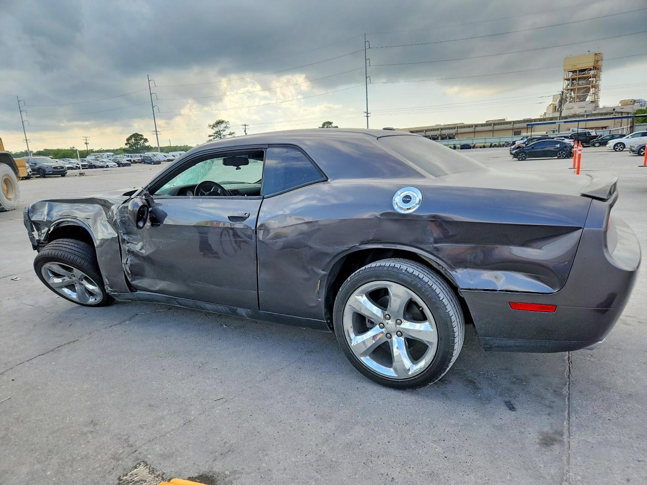 2014 Dodge Challenger Sxt - zdjęcie 2