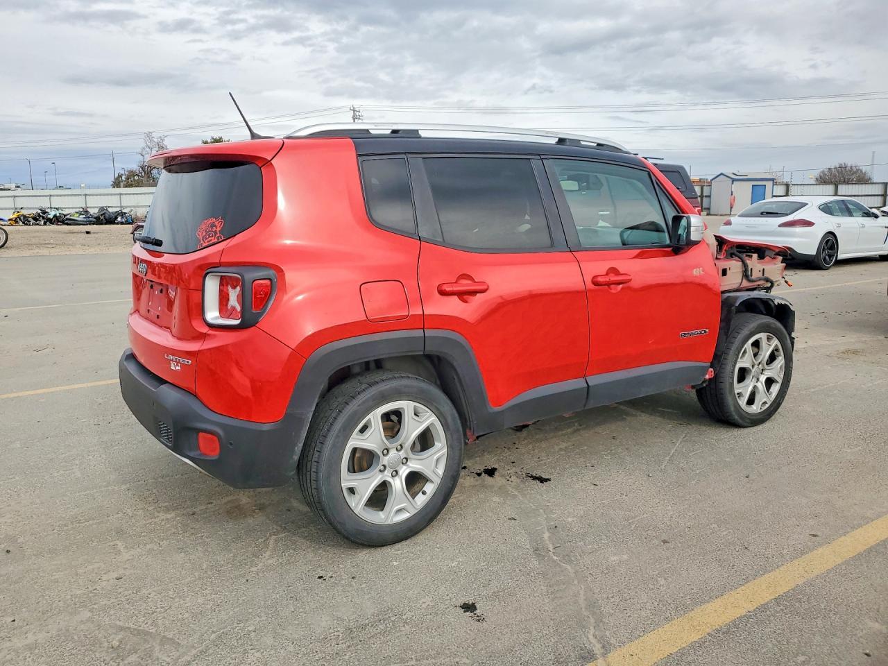 2016 Jeep Renegade Limited - zdjęcie 3