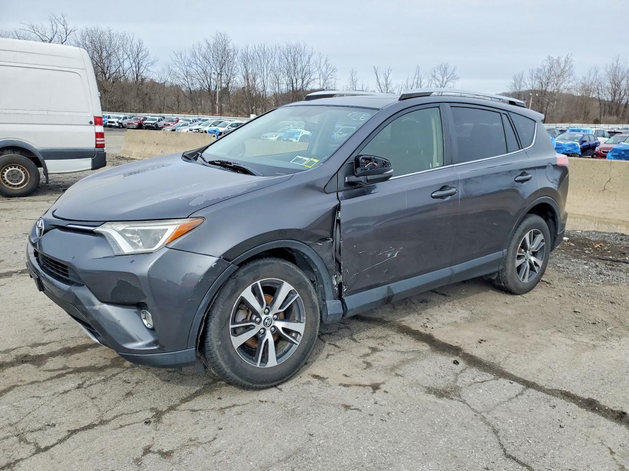 2016 Toyota Rav4 Xle - zdjęcie główne