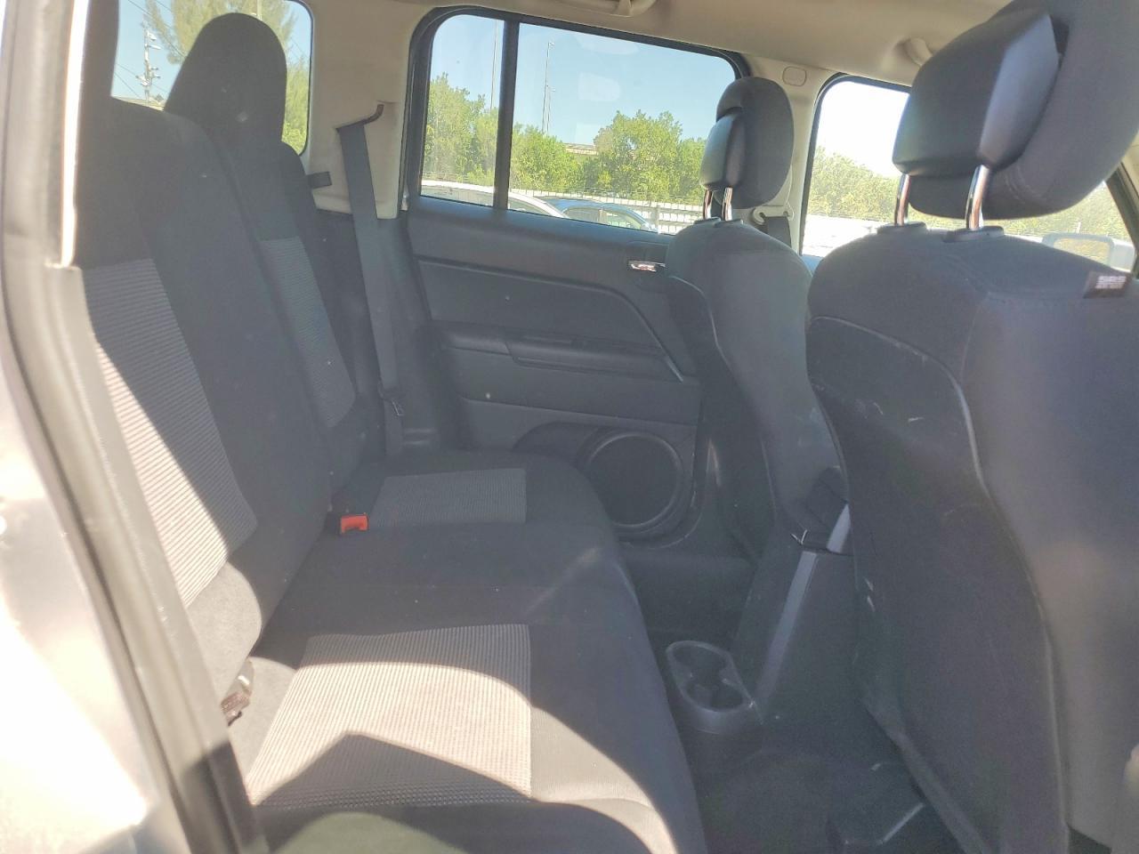 2014 Jeep Patriot Sport - zdjęcie 11