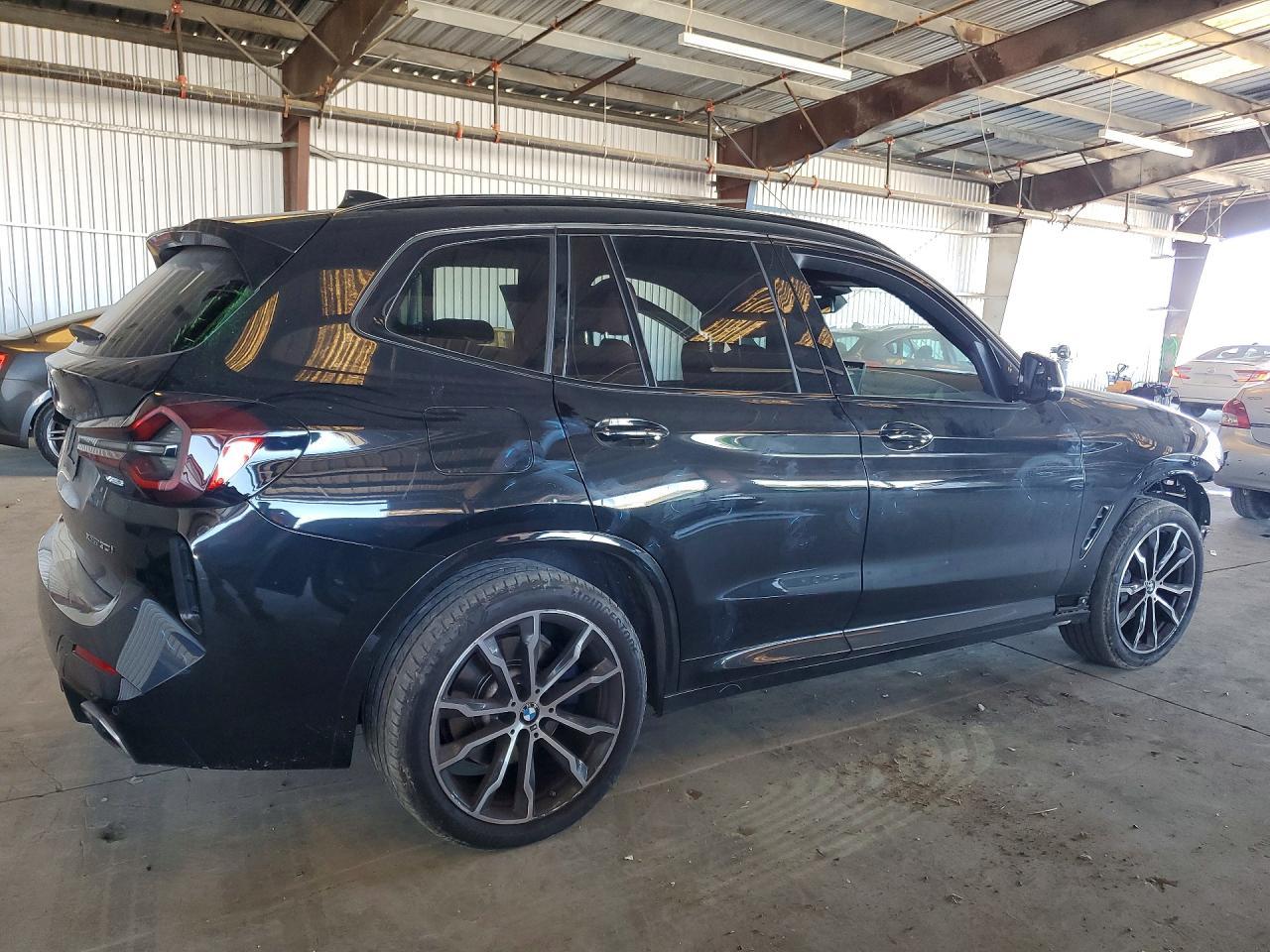 2022 BMW X3 xDrive30I - zdjęcie 3