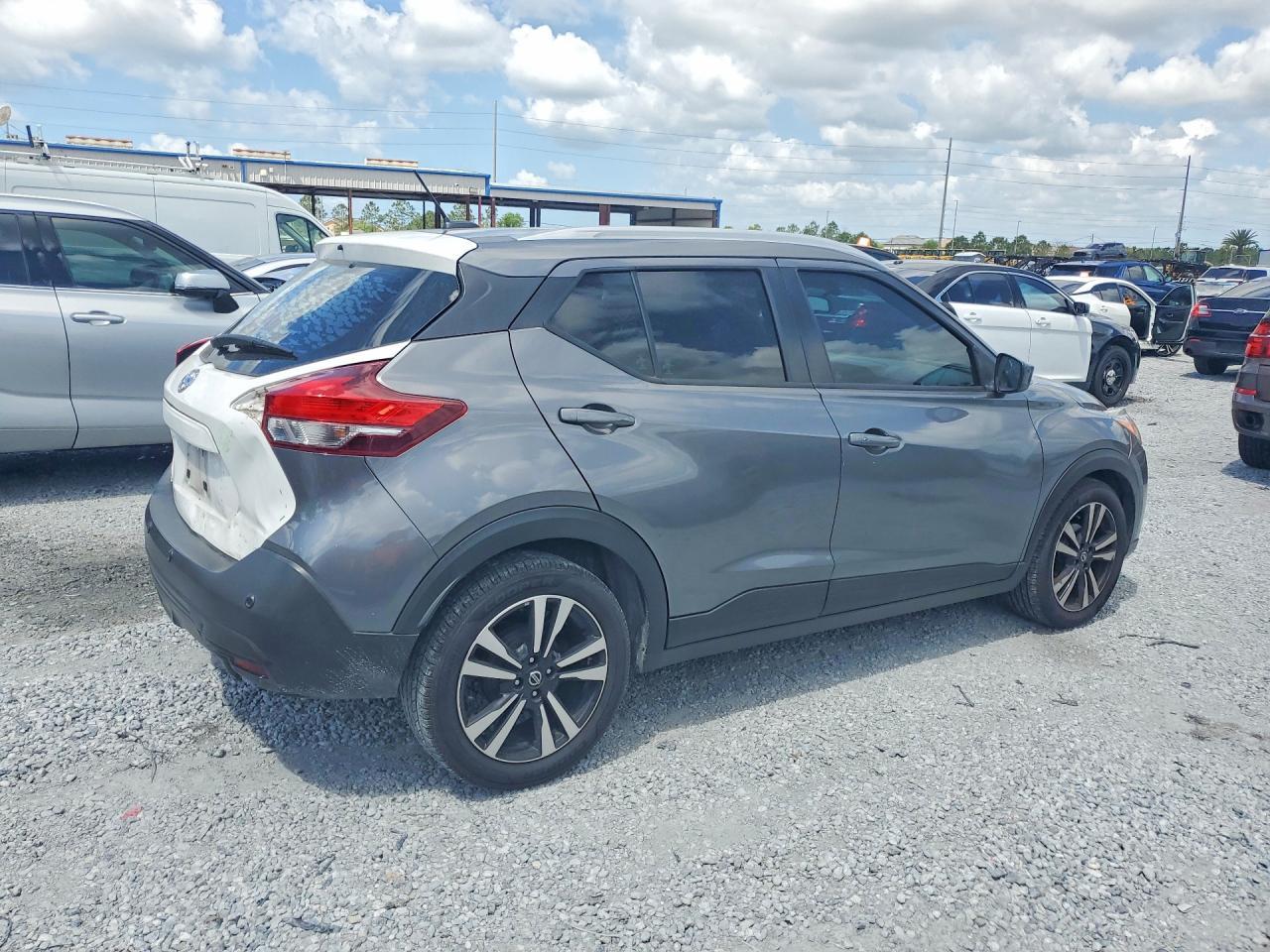 2020 Nissan Kicks Sv - zdjęcie 3