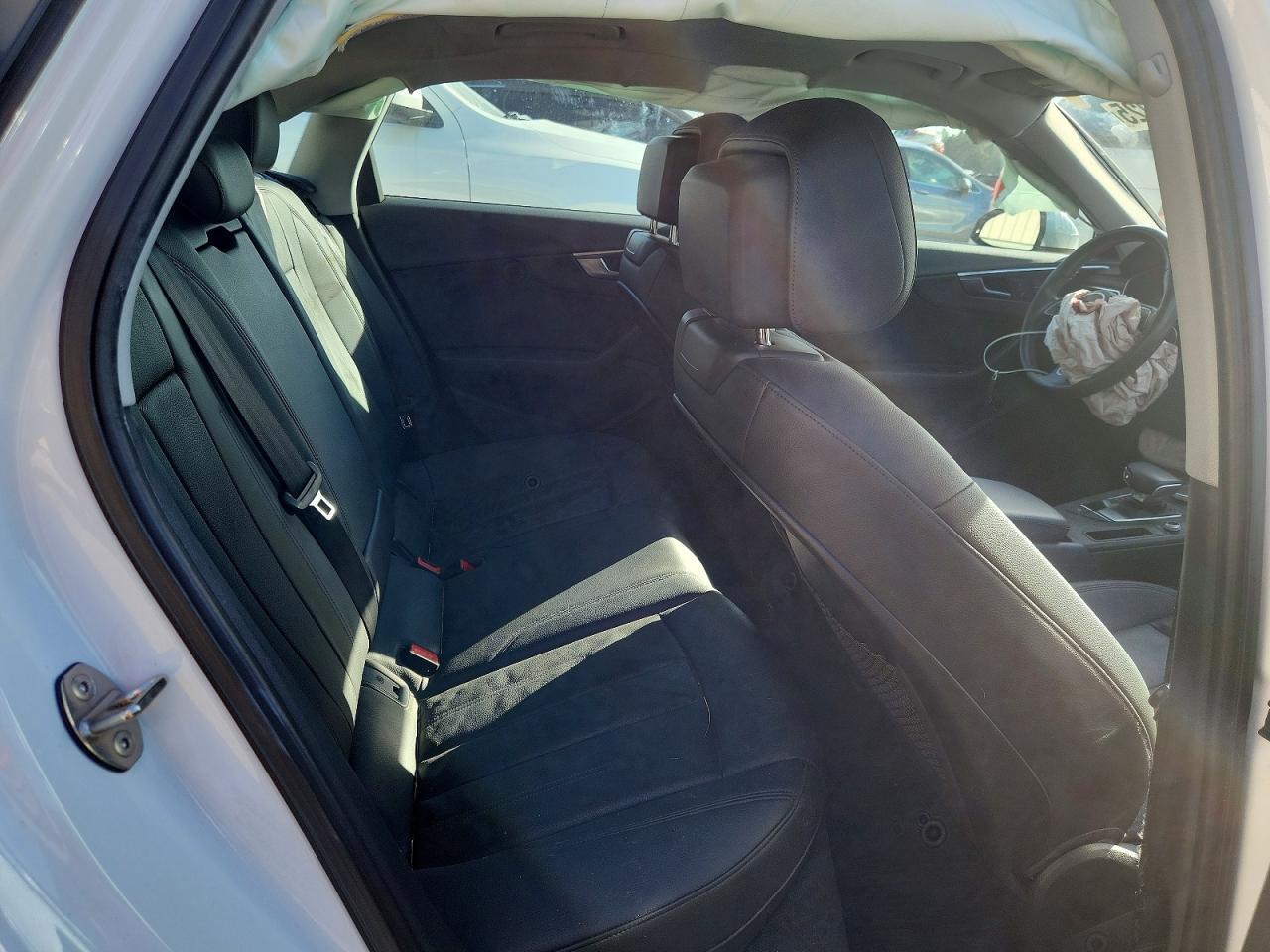 2017 Audi A4 Ultra Premium - zdjęcie 10