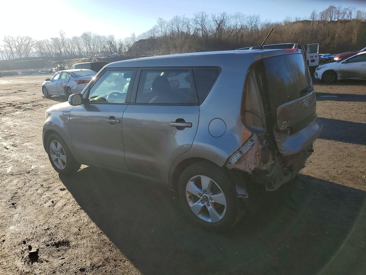 2018 Kia Soul Base - zdjęcie 2