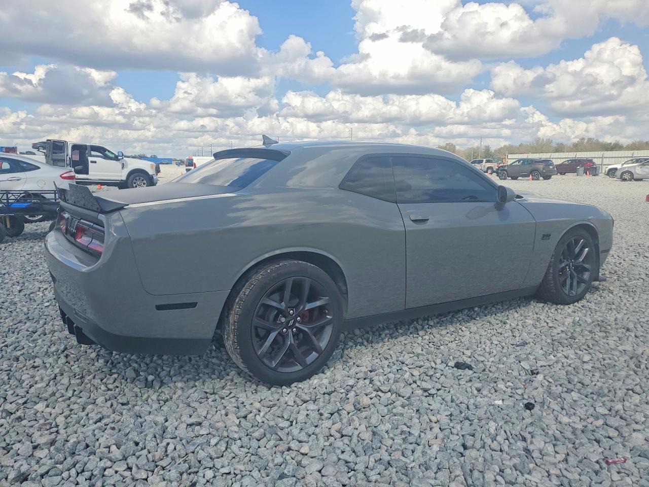 2019 Dodge Challenger R - zdjęcie 3