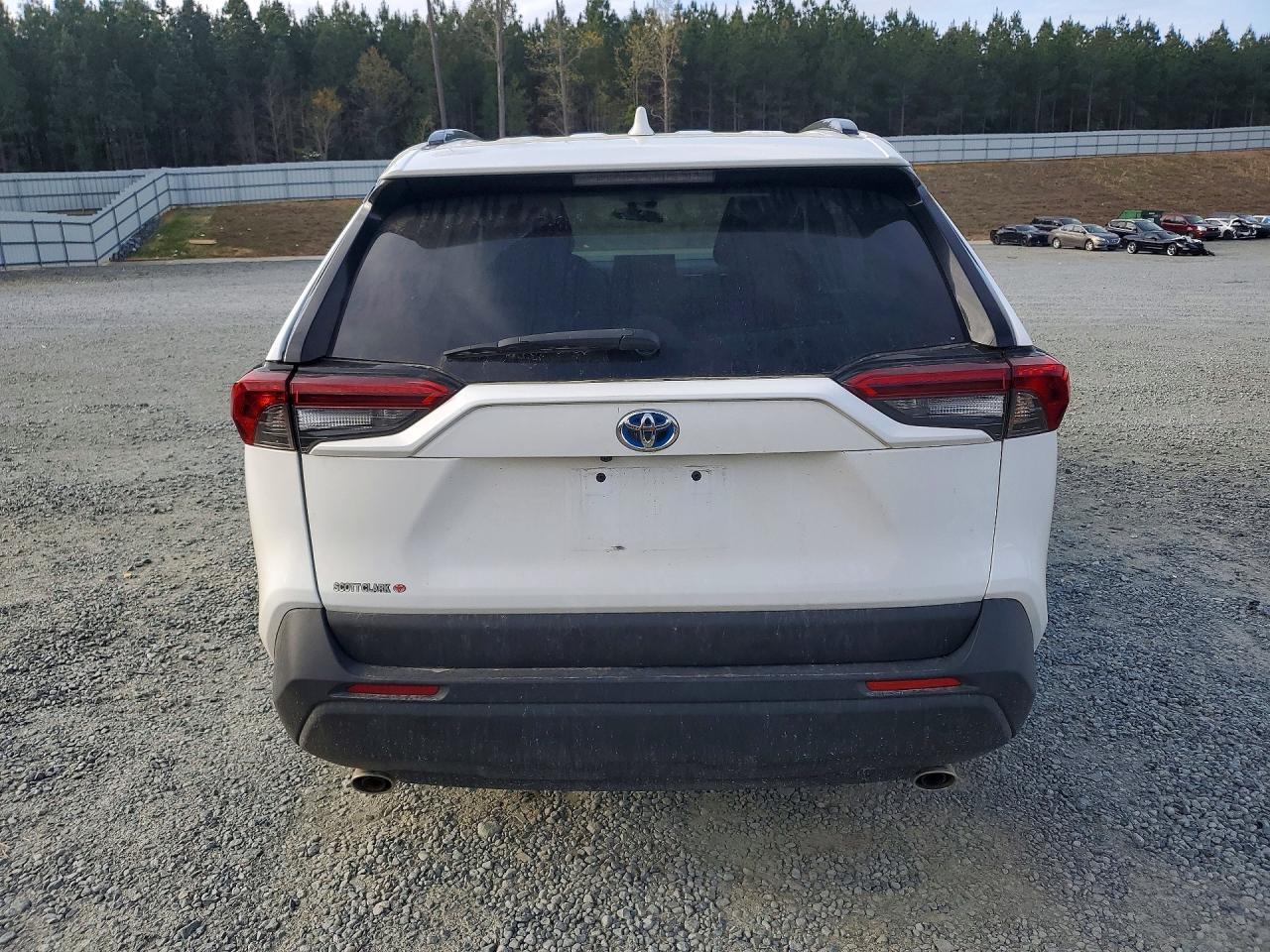 2021 Toyota Rav4 Hybrid Xle - zdjęcie 6