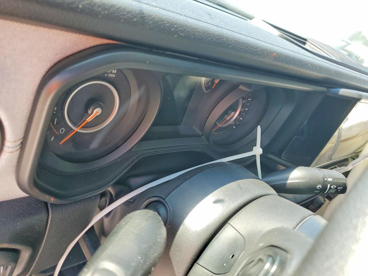 2026 Jeep Wrangler Sport - zdjęcie 9