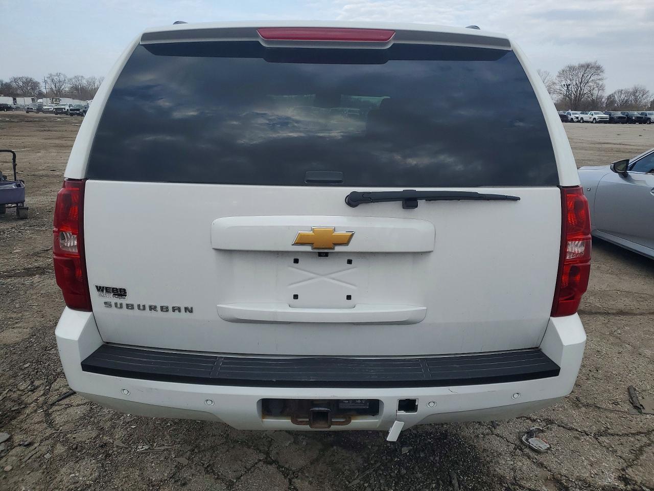 2014 Chevrolet Suburban K1500 Lt - zdjęcie 6