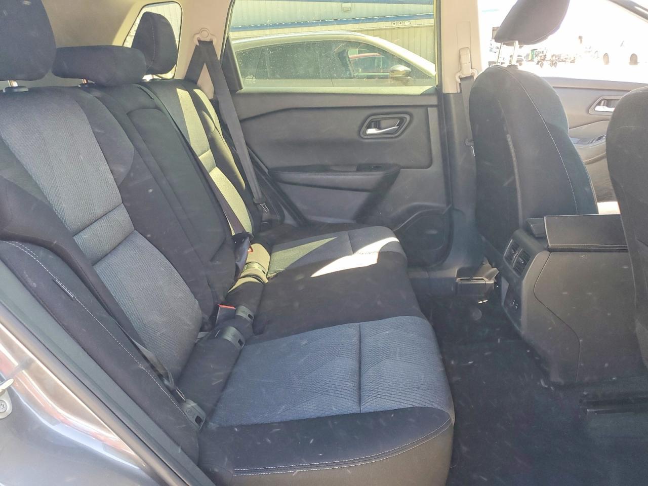 2024 Nissan Rogue Sv - zdjęcie 11