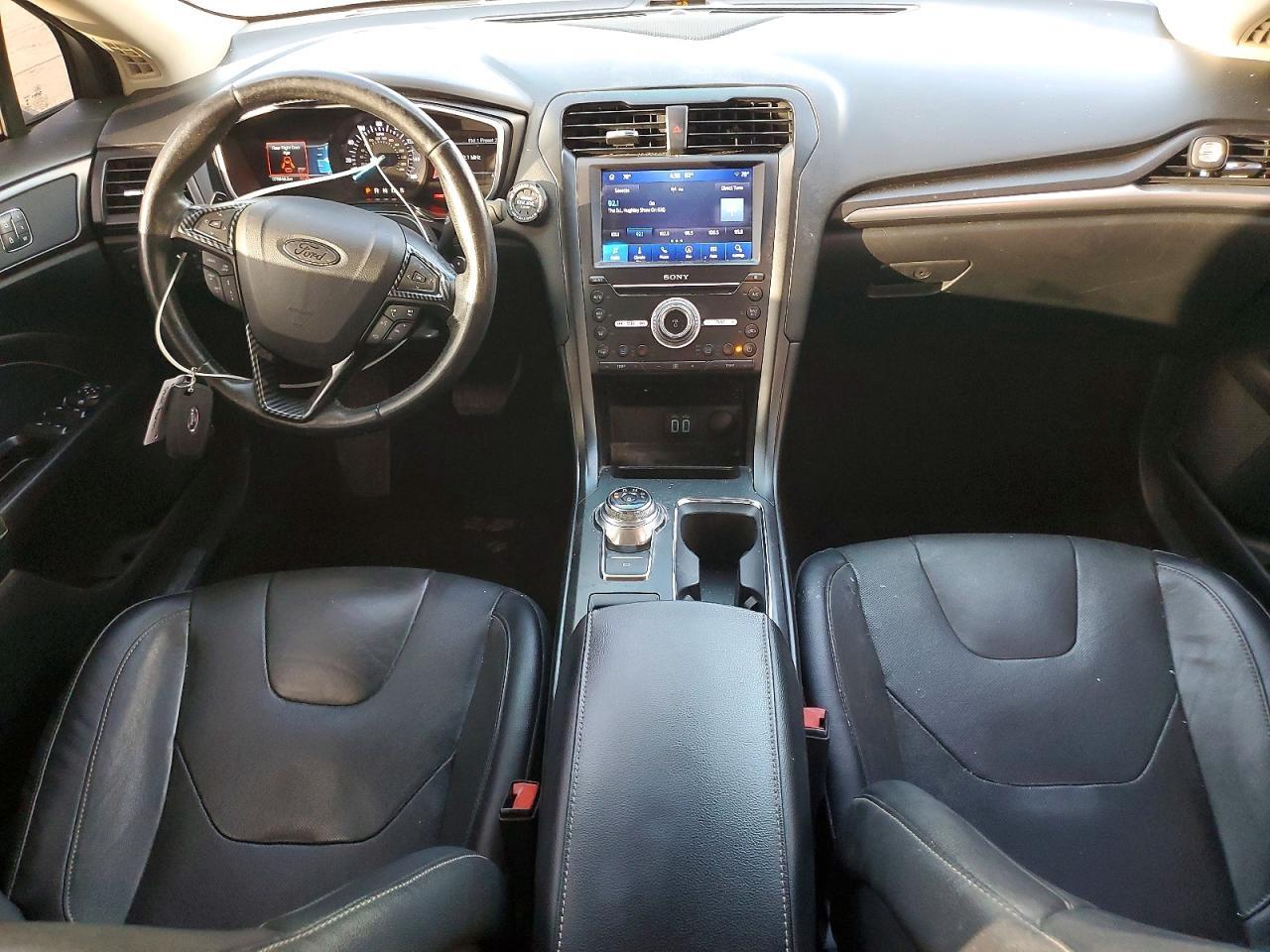 2020 Ford Fusion Titanium - zdjęcie 8