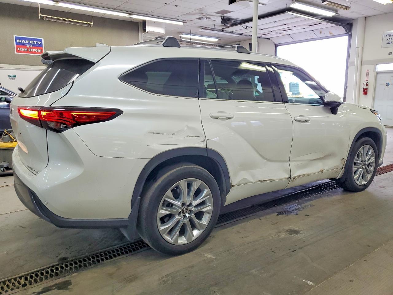 2020 Toyota Highlander Limited - zdjęcie 3