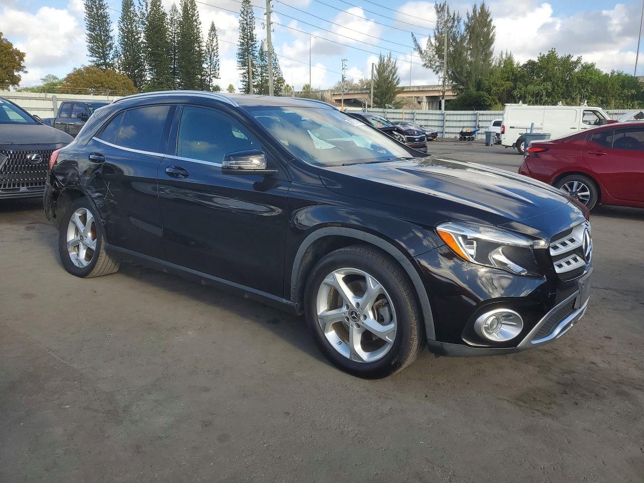 2018 Mercedes-Benz Gla 250 - zdjęcie 4