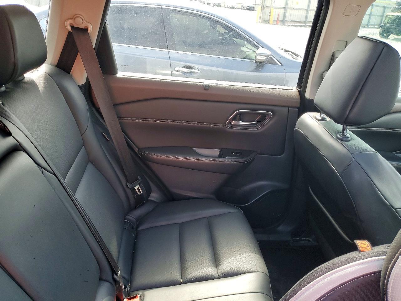 2021 Nissan Rogue Sv - zdjęcie 11