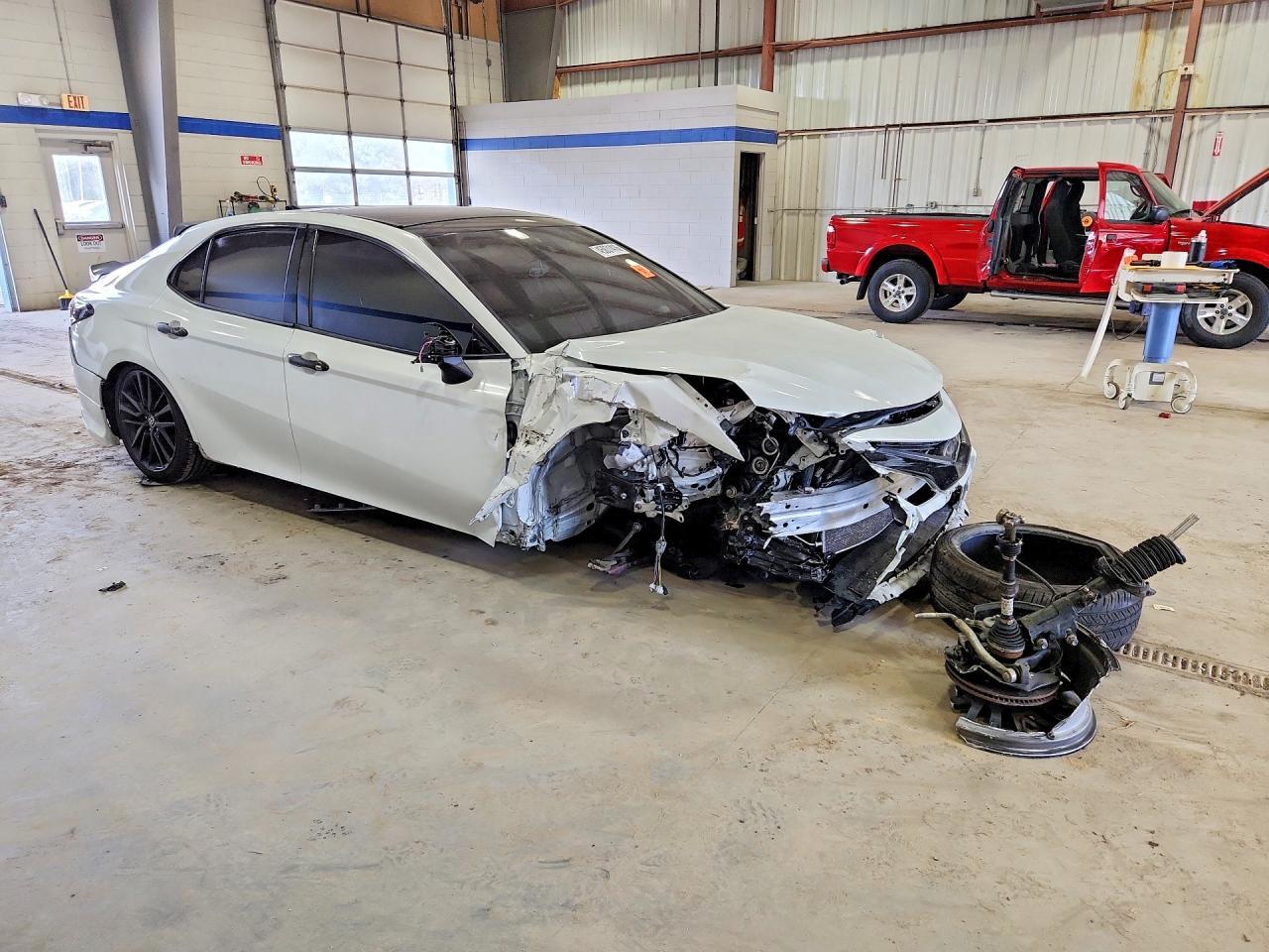 2023 Toyota Camry Xse V6 - zdjęcie 4