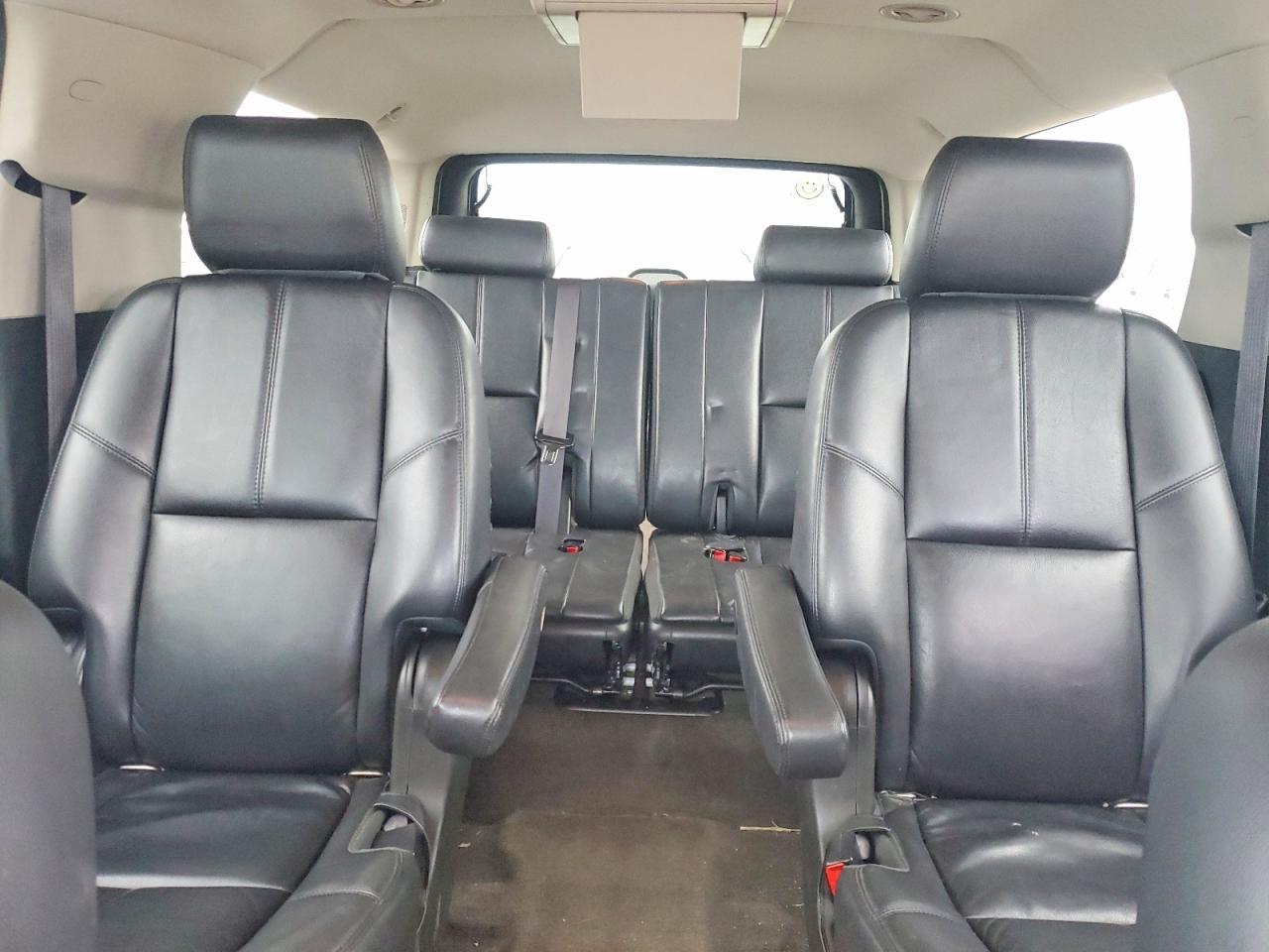 2014 Chevrolet Suburban K1500 Lt - zdjęcie 10