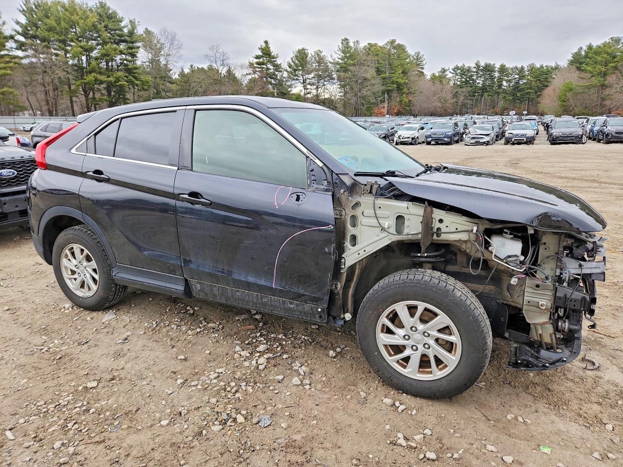 2019 Mitsubishi Eclipse Cross Es - zdjęcie 4