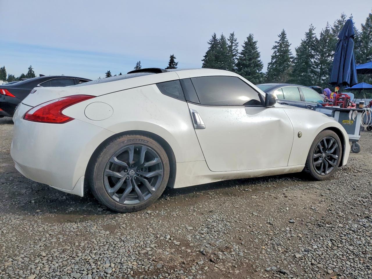 2015 Nissan 370Z Base - zdjęcie 3