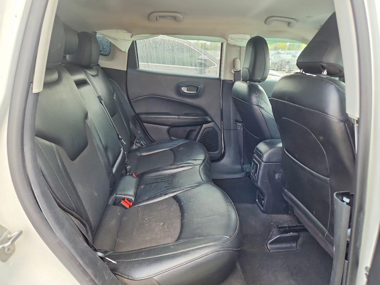 2021 Jeep Compass Latitude - zdjęcie 10