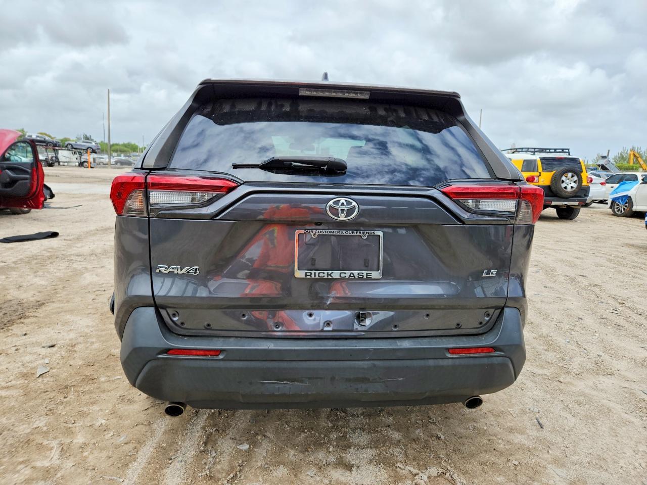 2022 Toyota Rav4 Le - zdjęcie 6