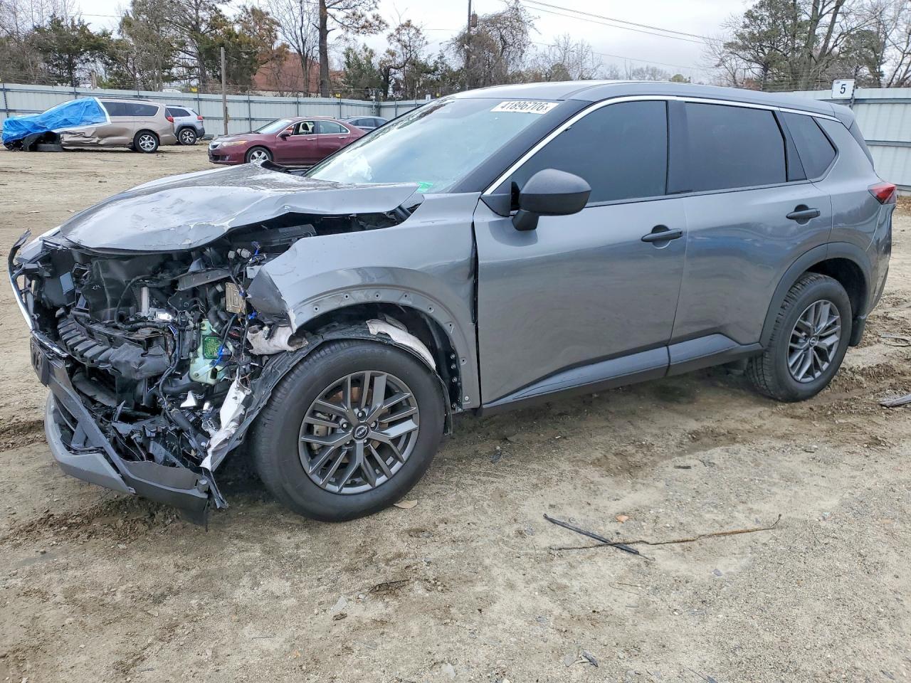 2023 Nissan Rogue S - zdjęcie główne