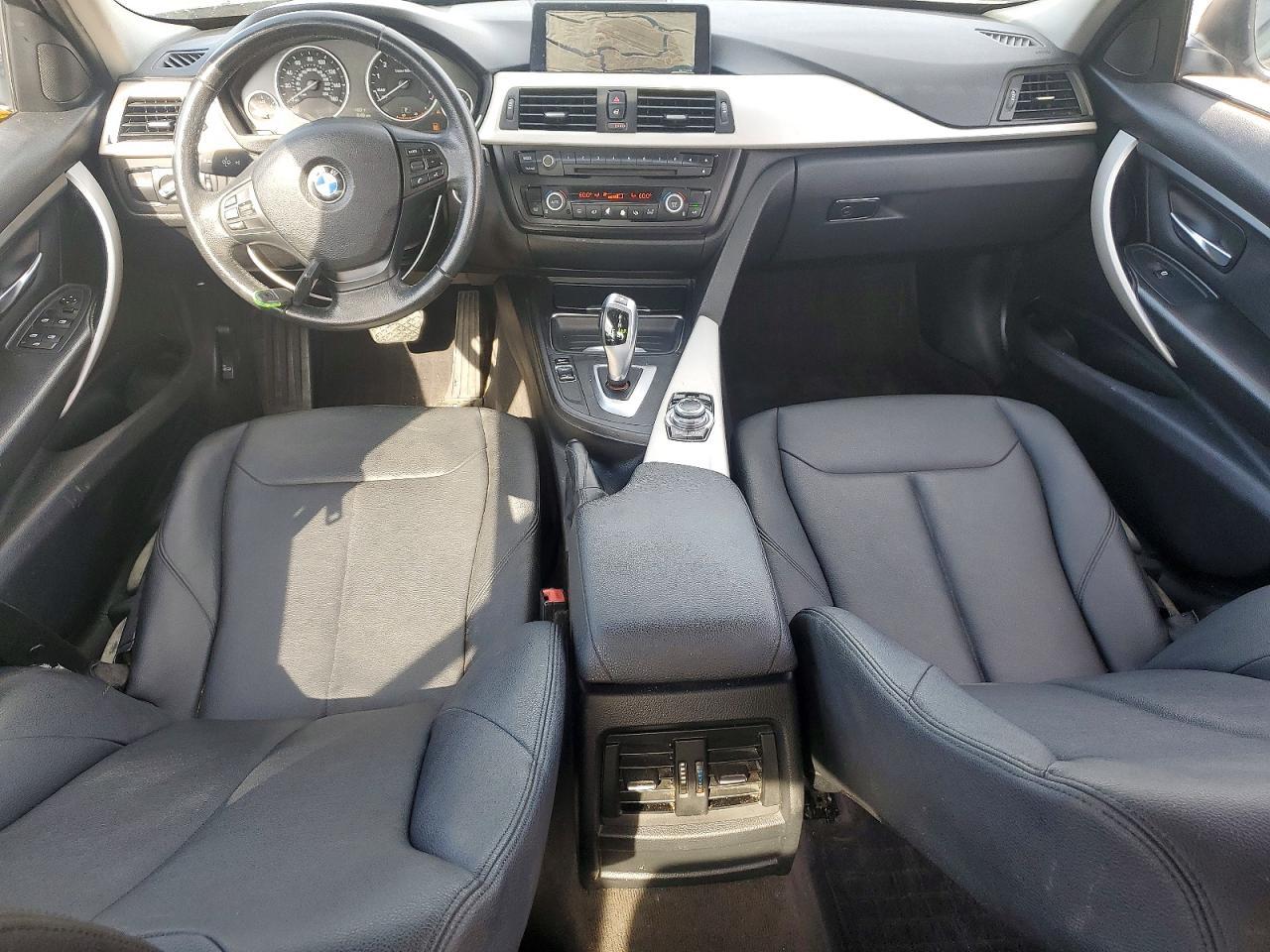 2013 BMW 320 I - zdjęcie 8