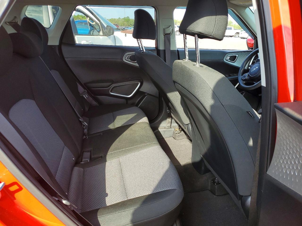 2022 Kia Soul Lx - zdjęcie 10