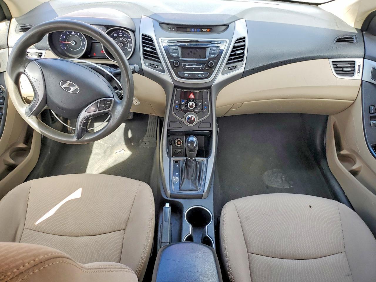 2015 Hyundai Elantra - zdjęcie 8