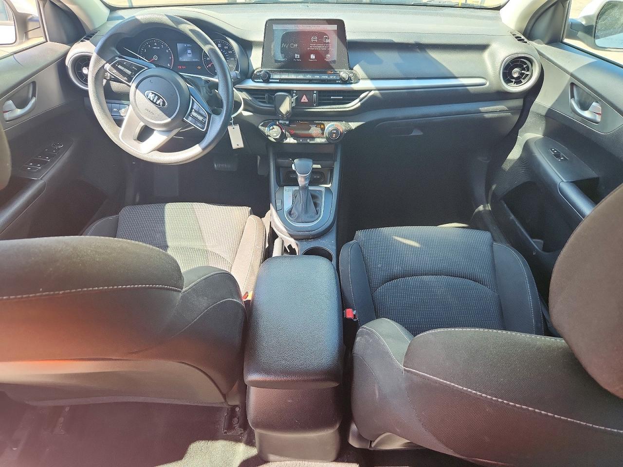2019 Kia Forte Lxs - zdjęcie 8