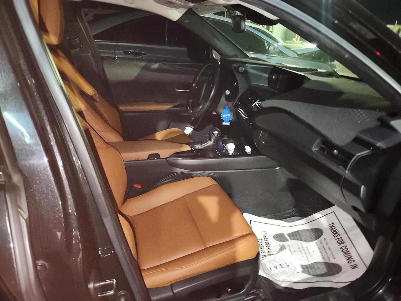 2021 Lexus Ux 250H Base - zdjęcie 13