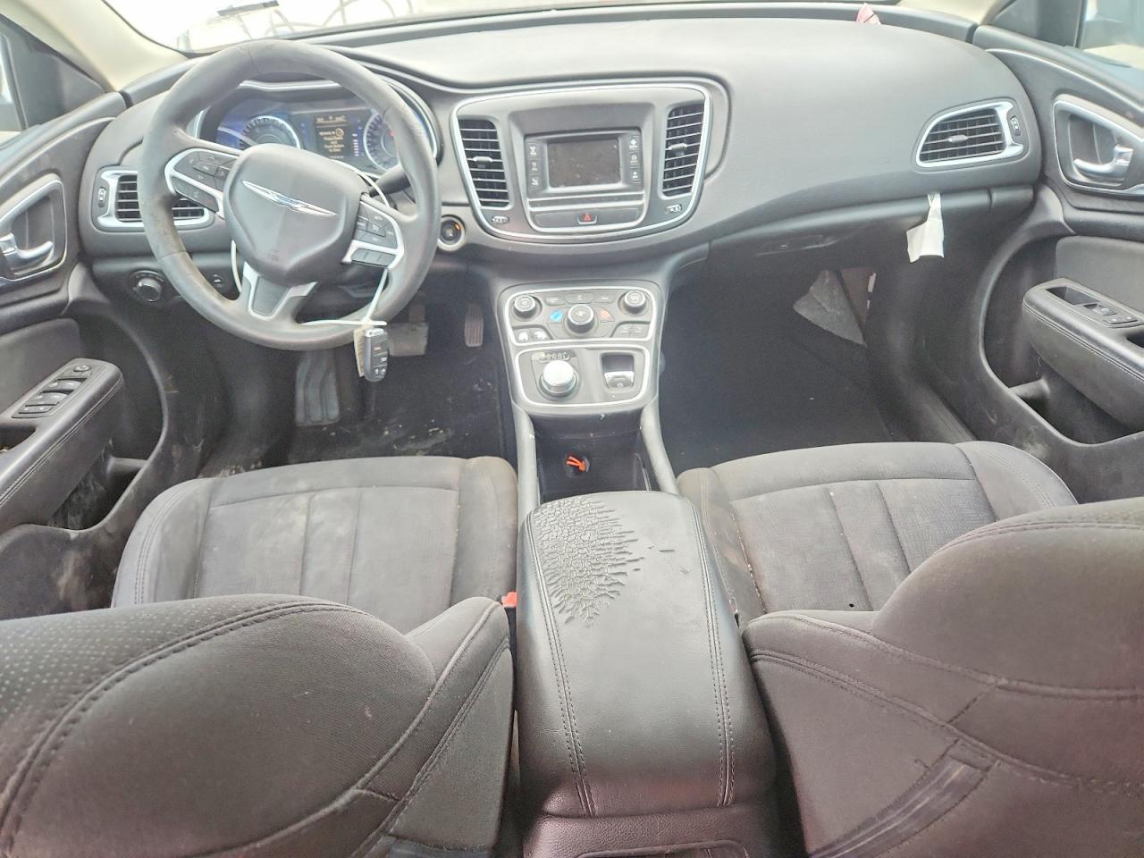 2016 Chrysler 200 Limited - zdjęcie 8