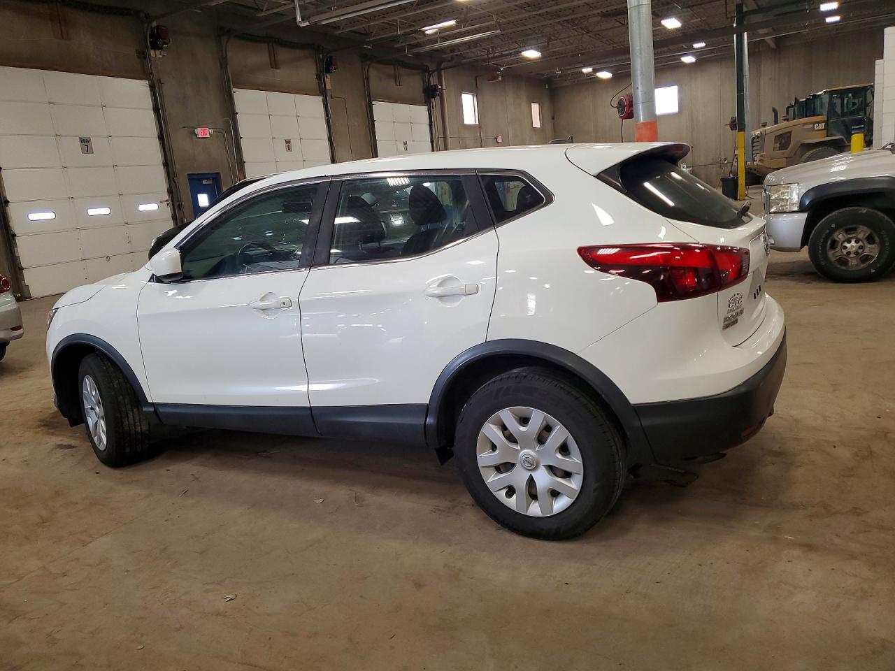 2019 Nissan Rogue Sport S - zdjęcie 2