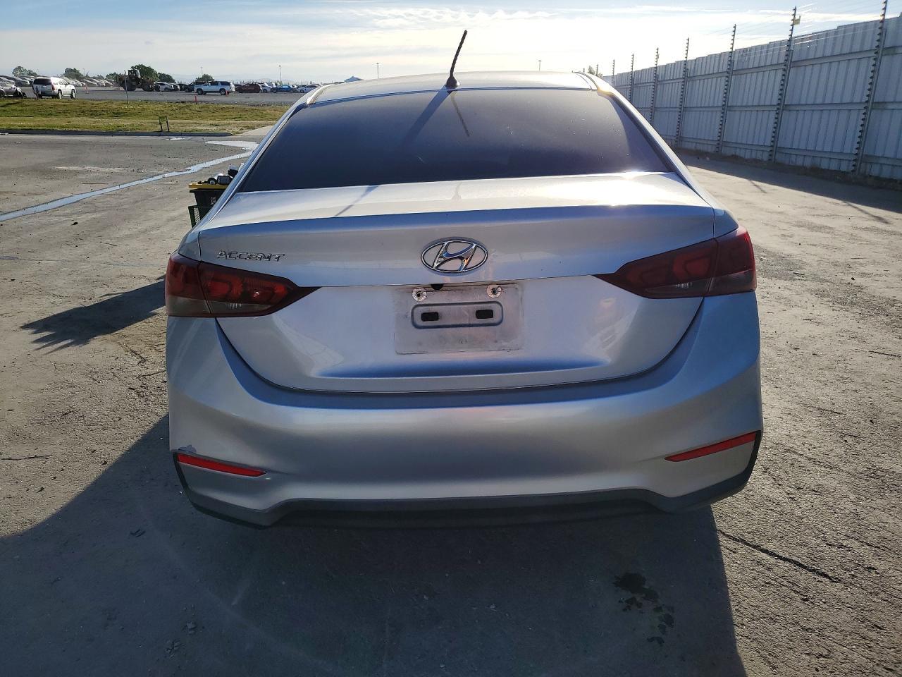 2020 Hyundai Accent Se - zdjęcie 6