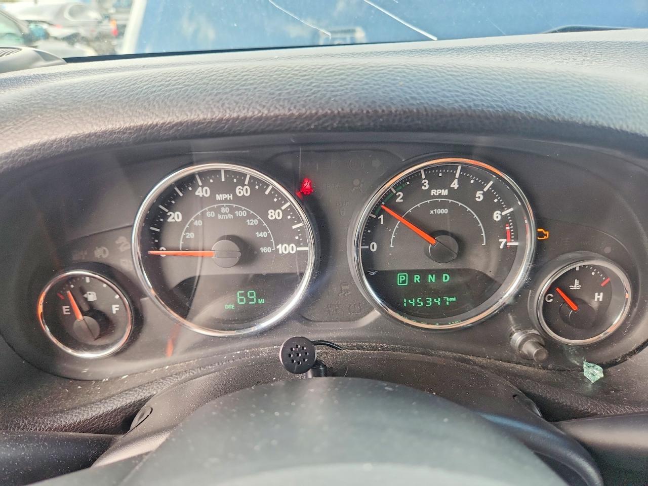 2015 Jeep Wrangler Unlimited Sahara - zdjęcie 9