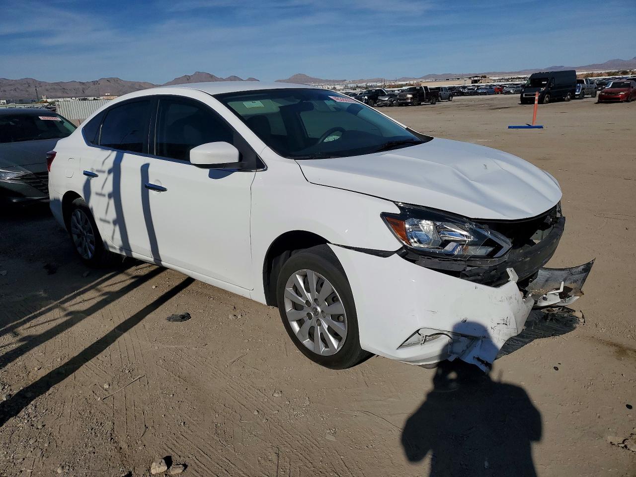 2017 Nissan Sentra S - zdjęcie 4
