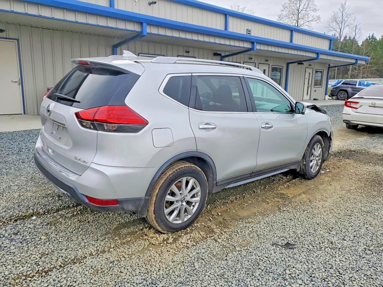 2017 Nissan Rogue Sv - zdjęcie 3